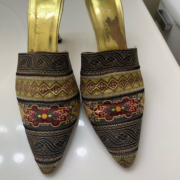 Richly Embroidered mules size 10 - Picture 9 of 11